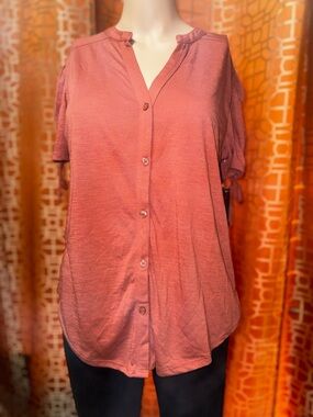 No Boundaries Button Up Short Sleeve Blouse Size Large Women’s NWT